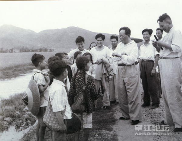 1959年6月毛主席在韶山.jpg