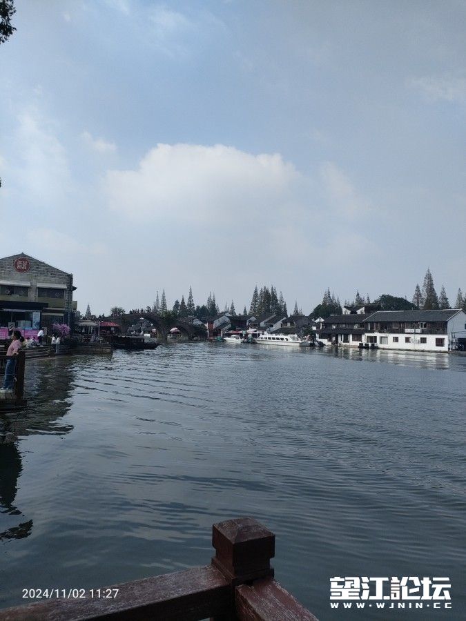 1731072562376856_489.jpg