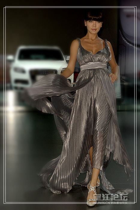 2010秋车展车模- (34).jpg